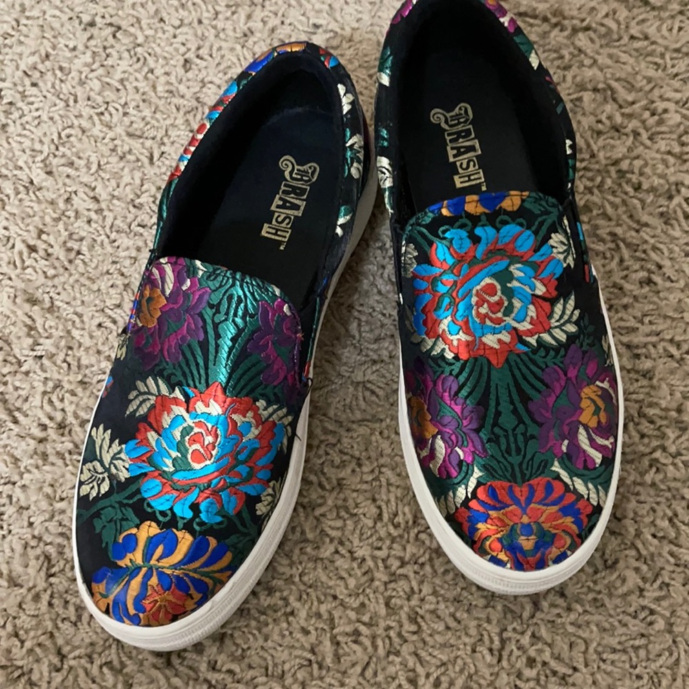 Platform sneakers